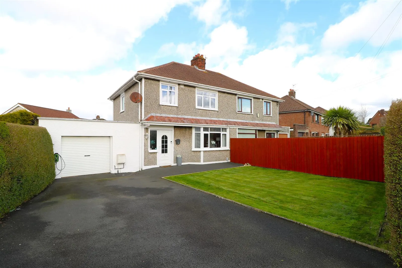 3 bedroom semi-detached for sale at 10 Moss Road Newtownabbey BT36 5JY