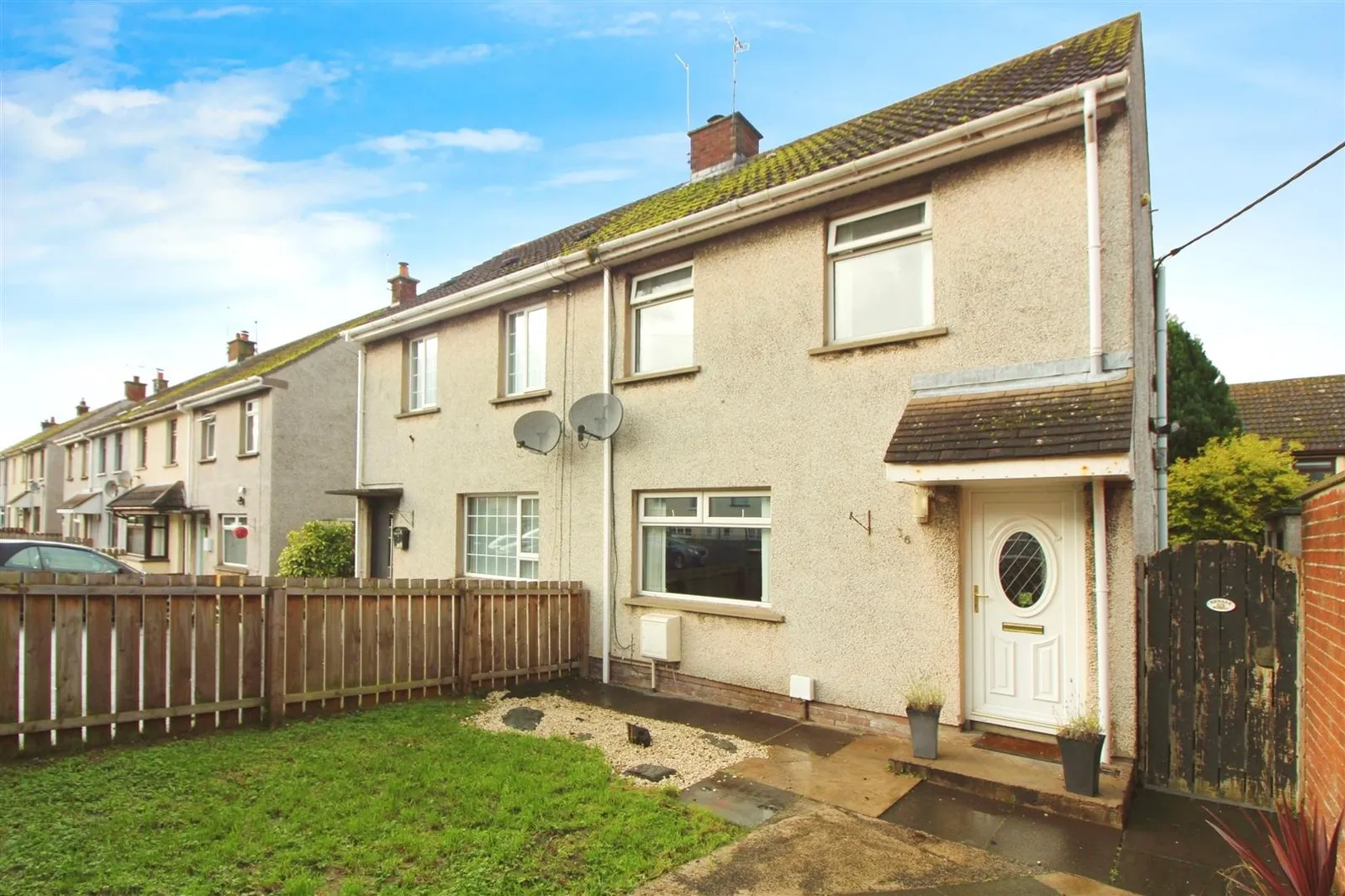 3 bedroom semi-detached to rent at 36 Templeton Park Templepatrick BT39 0AU