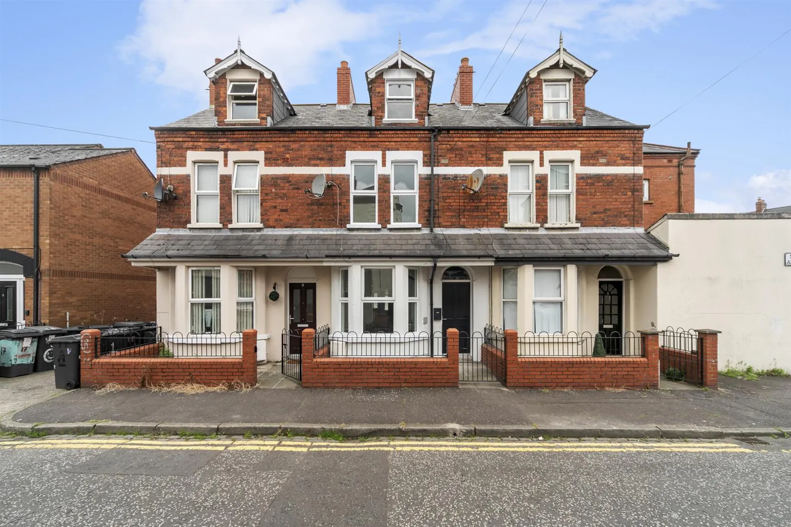 3 bedroom terraced to rent at 3 Nevis Avenue Belfast BT4 3AD