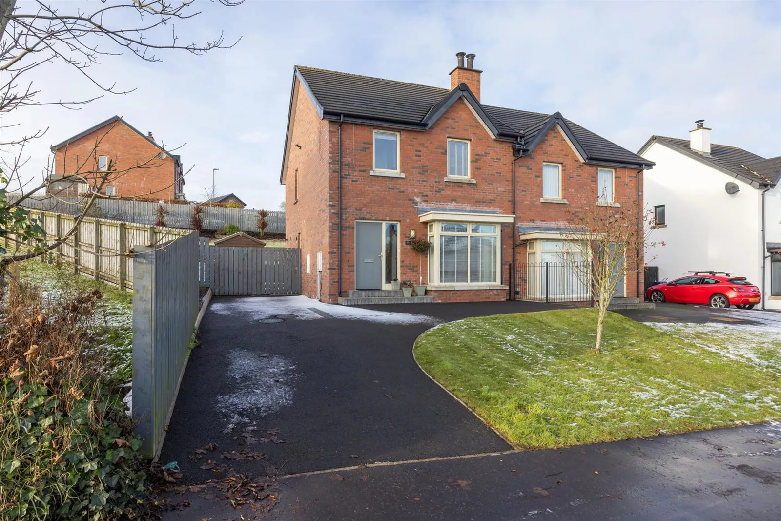 3 bedroom semi-detached to rent at 60 Moyra Road Ballyclare BT39 0SQ