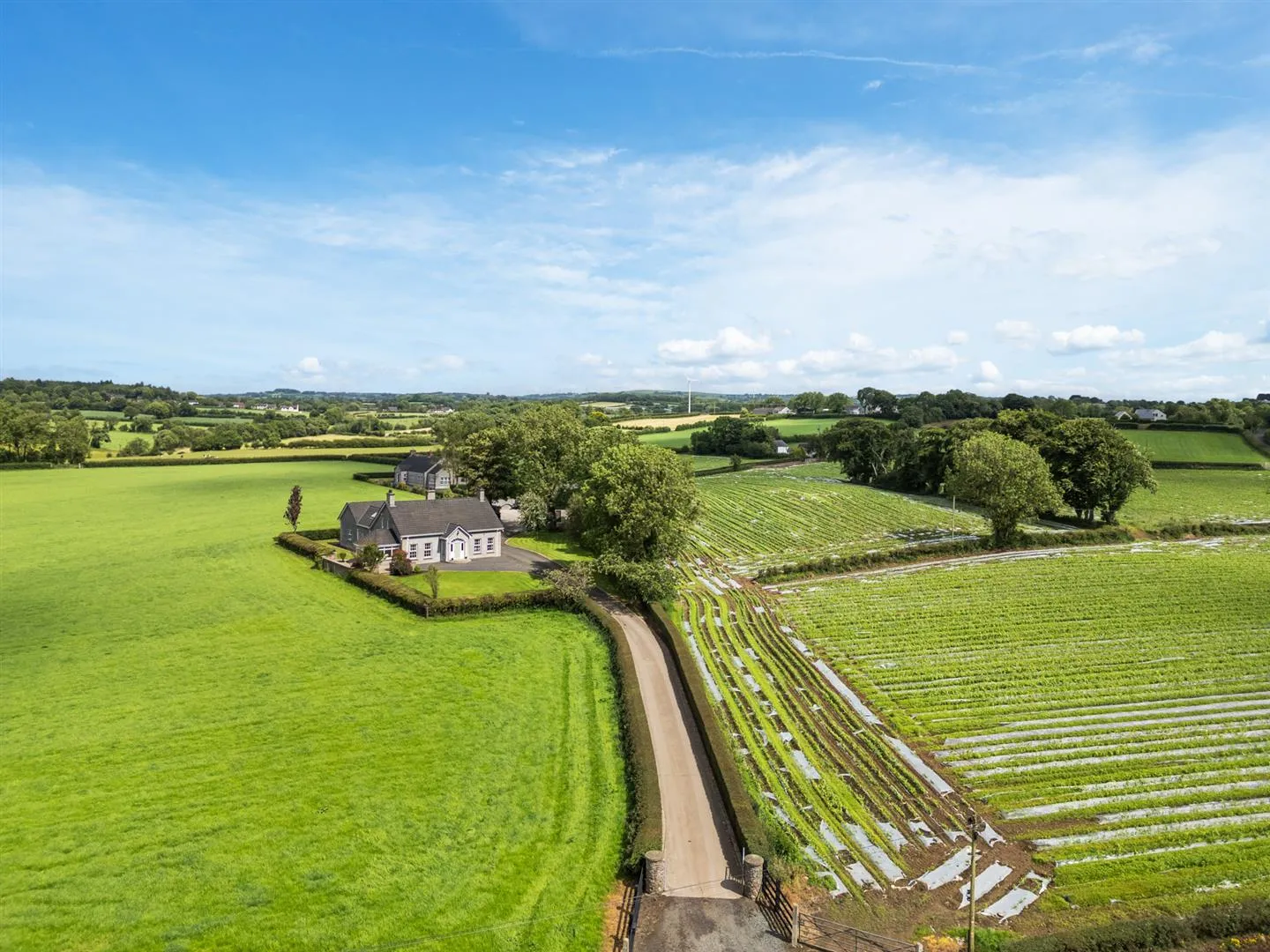 4 bedroom detached to rent at 39 Ballylinney Road Ballyclare BT39 9RH
