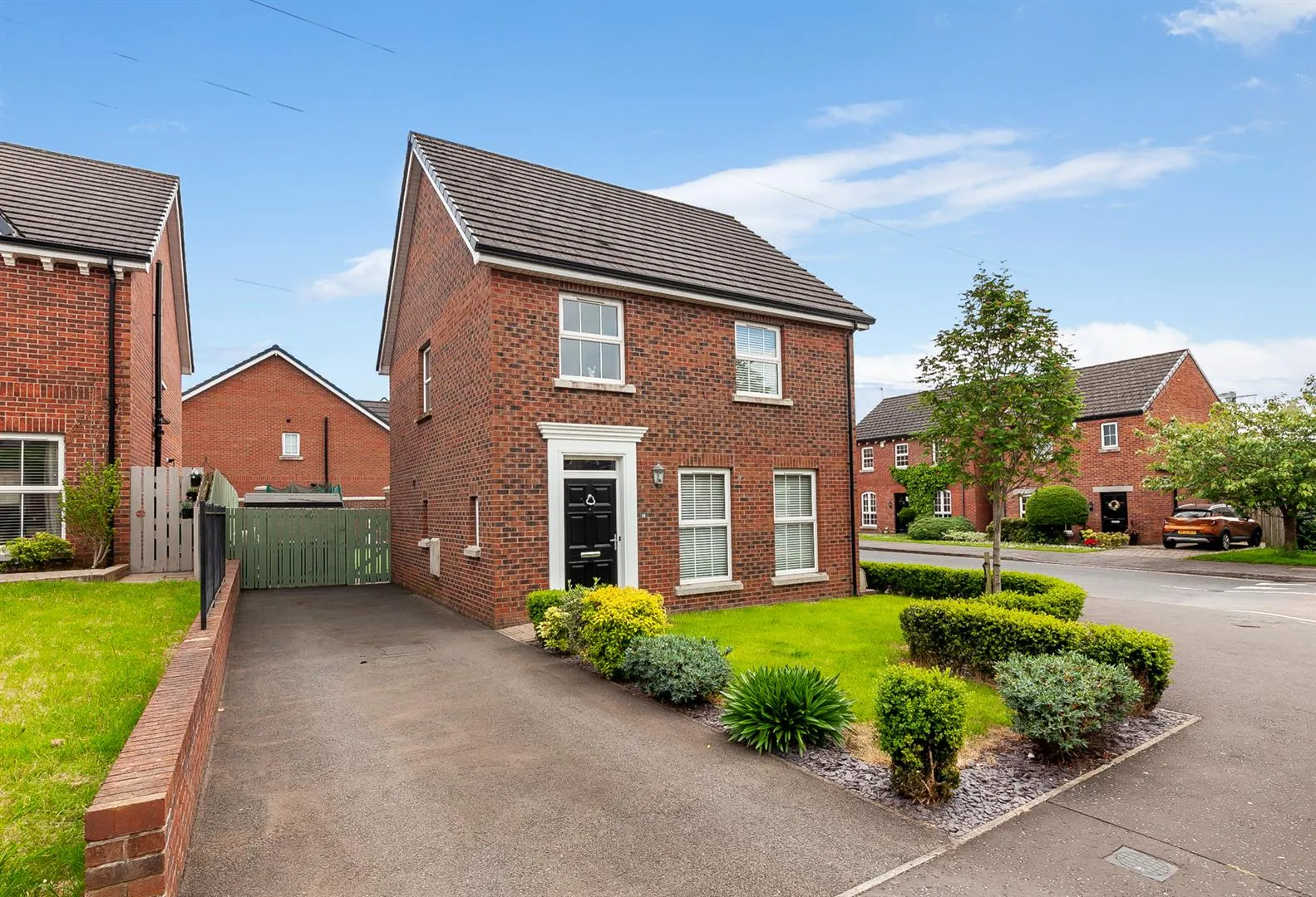 3 bedroom detached to rent at 18 Lady Wallace Link Lisburn BT28 3AZ
