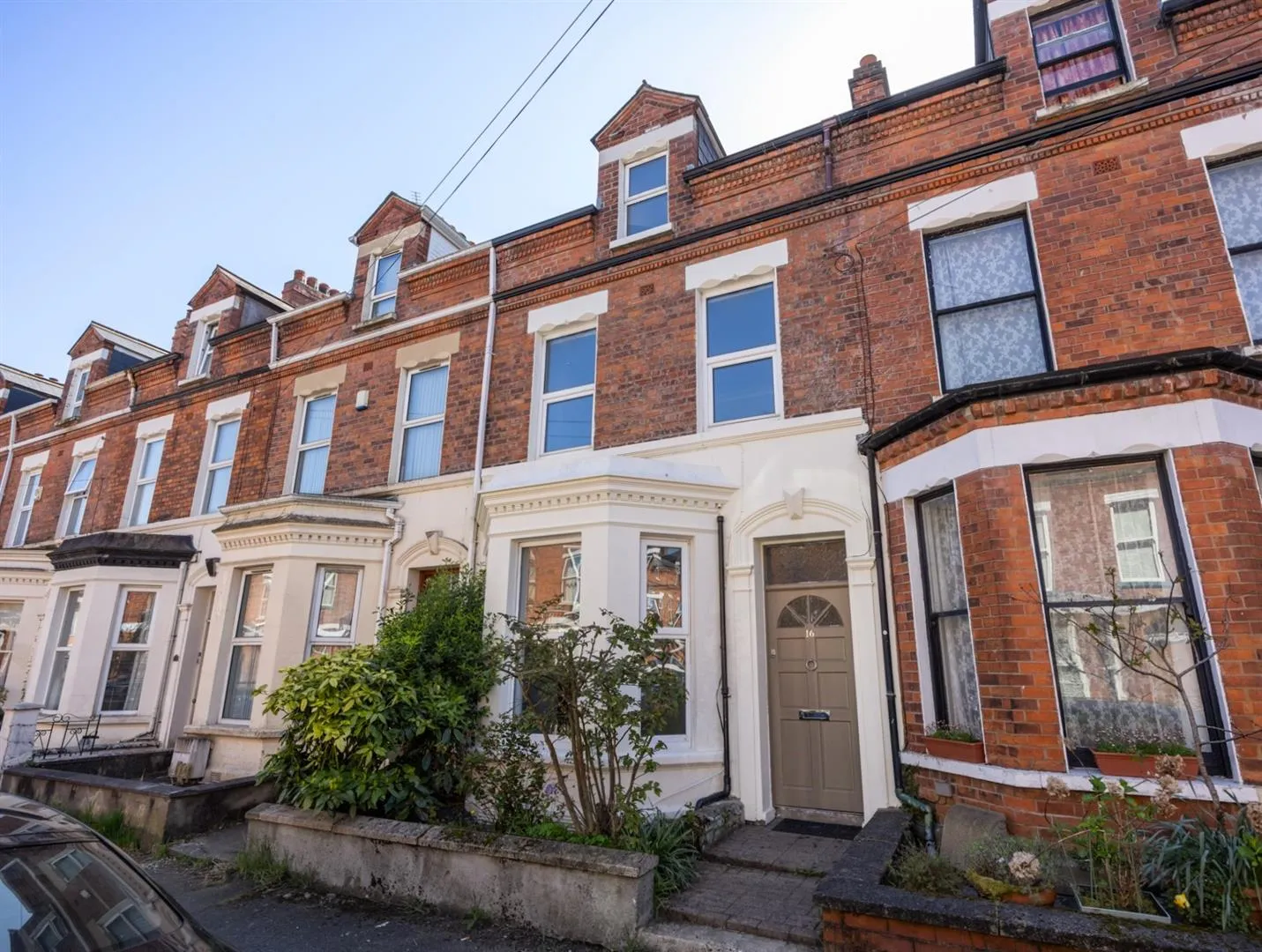 4 bedroom townhouse for sale at 16 Rossmore Avenue Belfast BT7 3HB