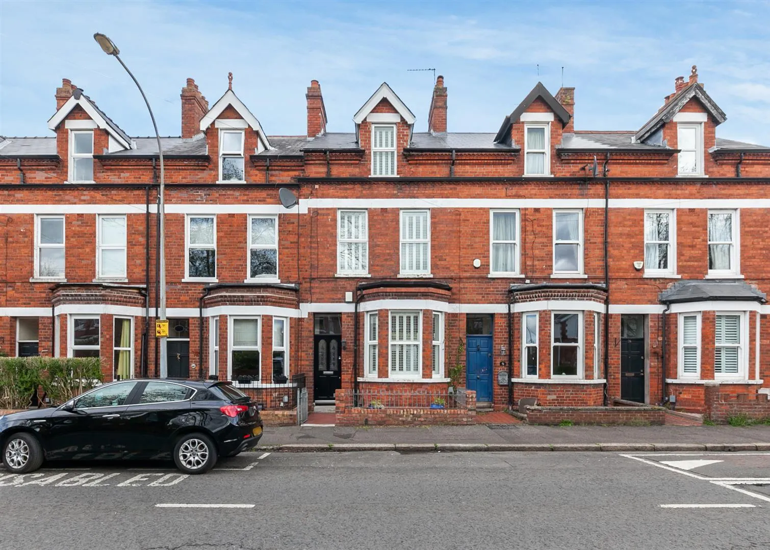 4 bedroom terraced to rent at 70 Ardenlee Avenue Belfast BT6 0AB