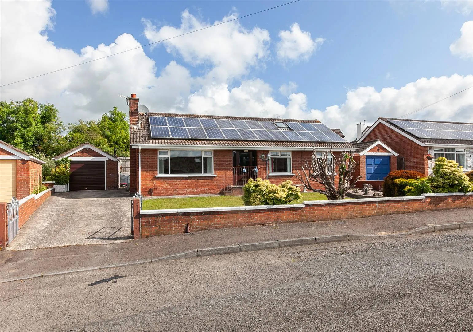 3 bedroom detached for sale at 29 Laral Park Newtownabbey BT37 0LH