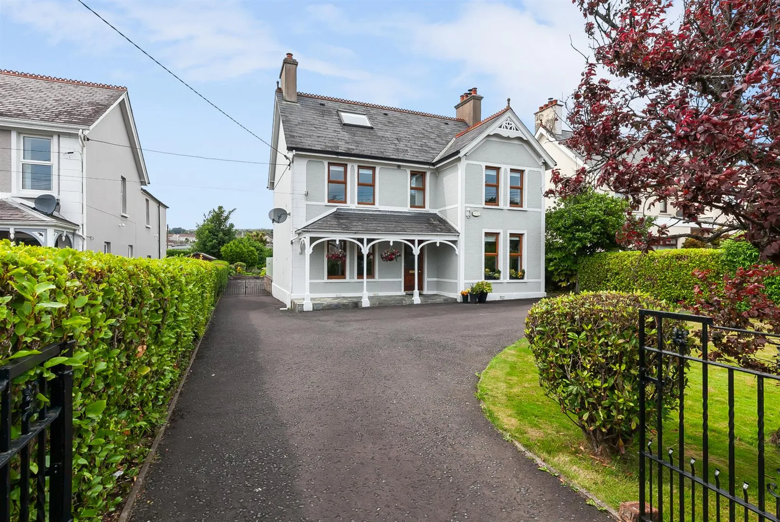 5 bedroom detached for sale at 90 Glenarm Road Larne BT40 1DS
