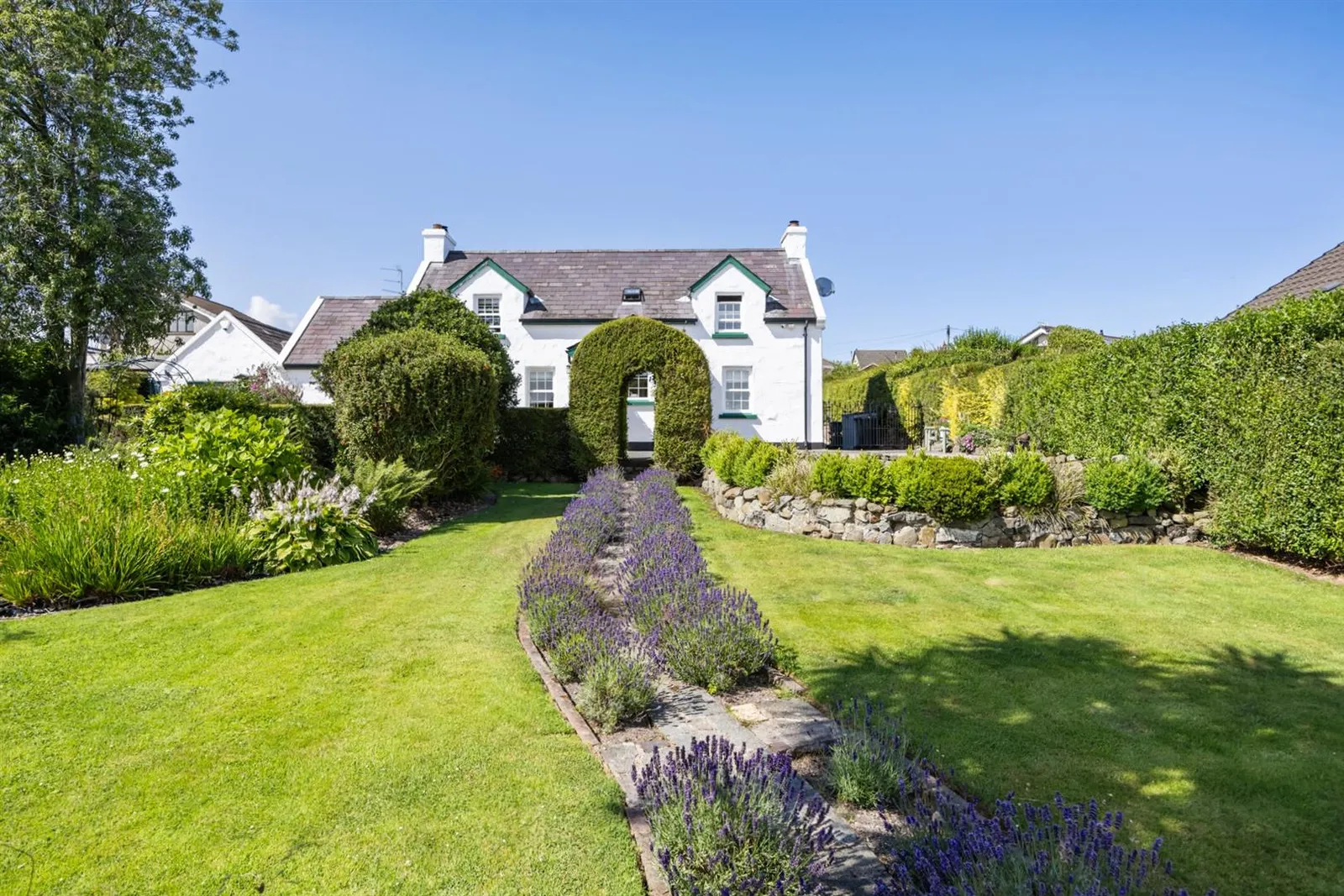 3 bedroom detached for sale at 2 Milebush Drive Carrickfergus BT38 7QP