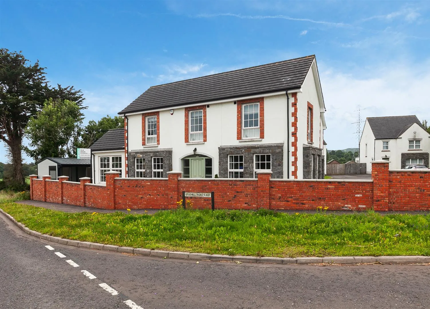 3 bedroom detached for sale at 2A Lylehill Road East Templepatrick BT39 0HQ