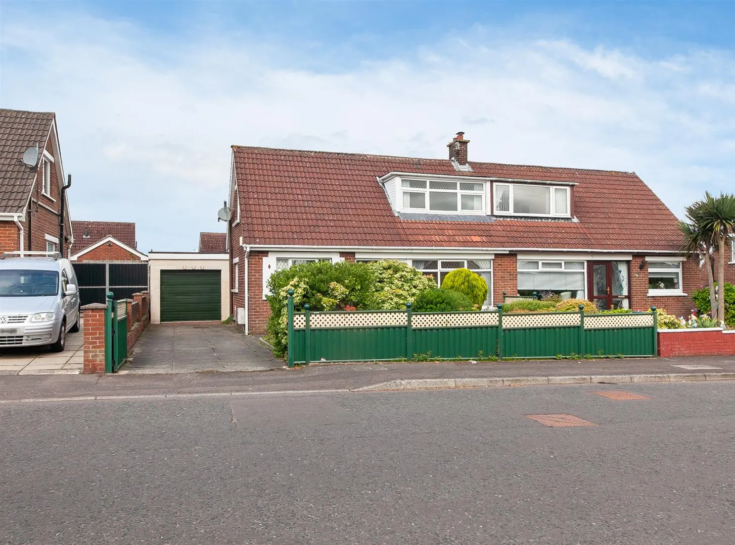 3 bedroom semi-detached for sale at 10 Ravelston Crescent Newtownabbey BT36 6PJ