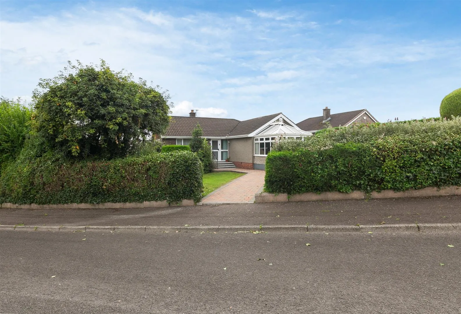 3 bedroom detached for sale at 1 Waverley Grove Newtownabbey BT36 6RY