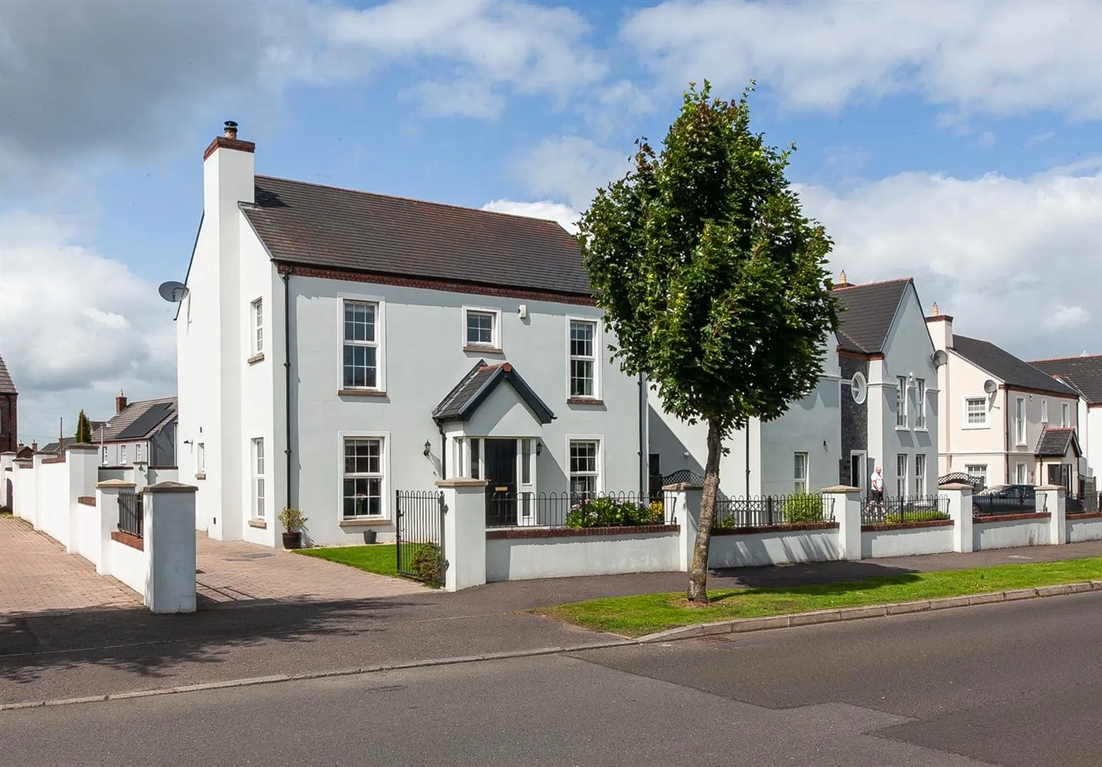 4 bedroom detached for sale at 6 Blackrock Boulevard Newtownabbey BT36 4NQ