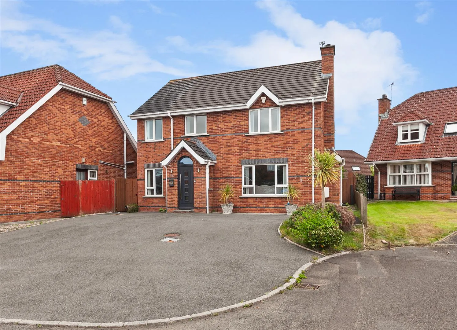 4 bedroom detached for sale at 22 Brackenridge Carrickfergus BT38 8FW