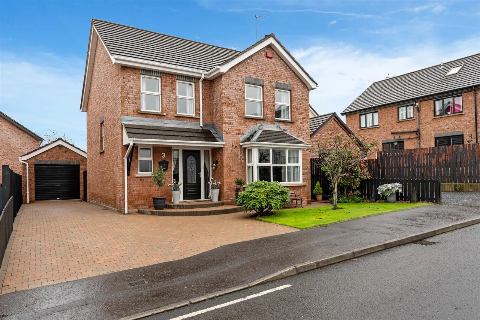 4 bedroom detached for sale at 3 Gateside Avenue Ballyclare BT39 9GS