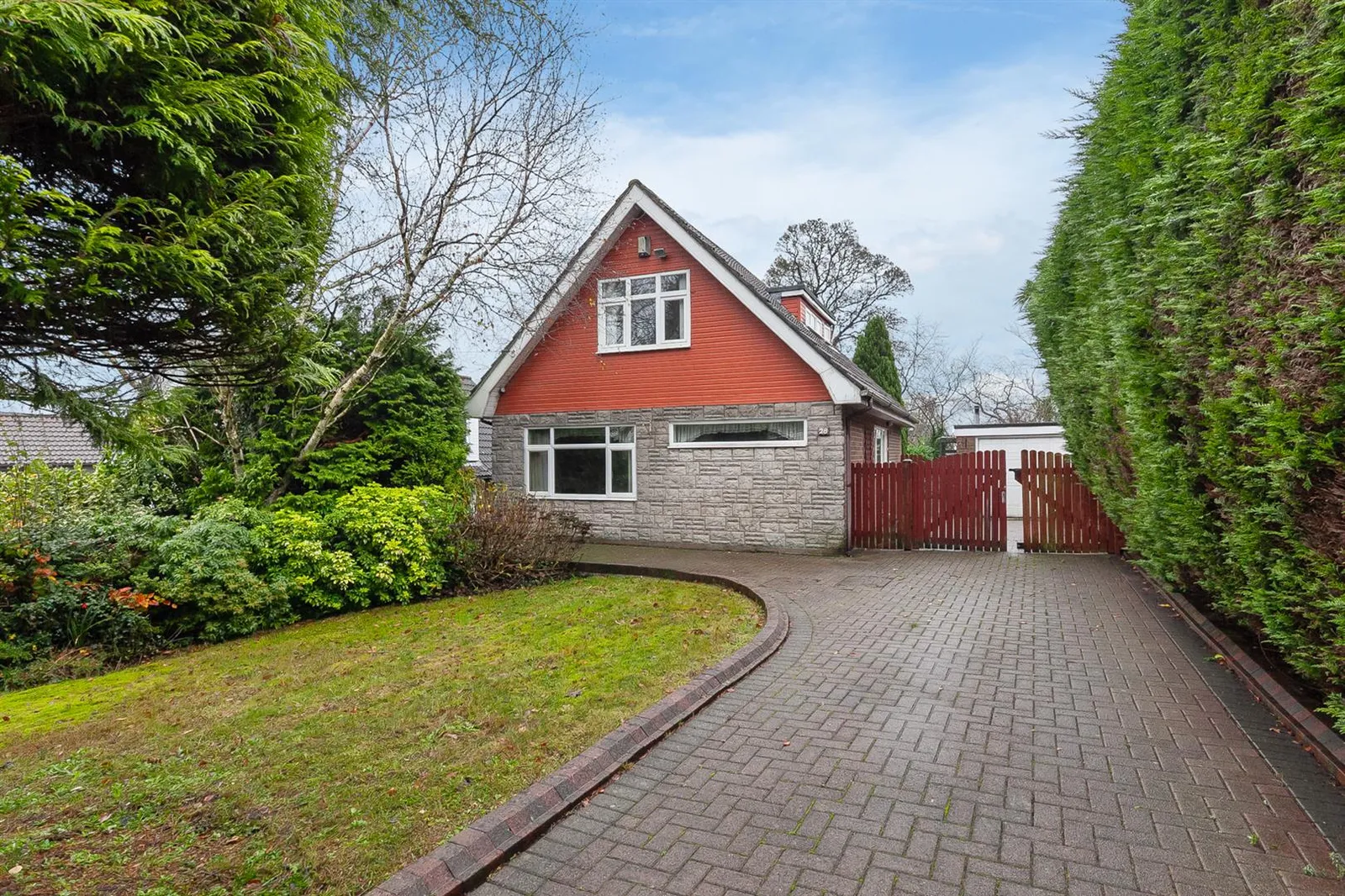 4 bedroom detached for sale at 28 Vaddegan Road Newtownabbey BT36 7SW