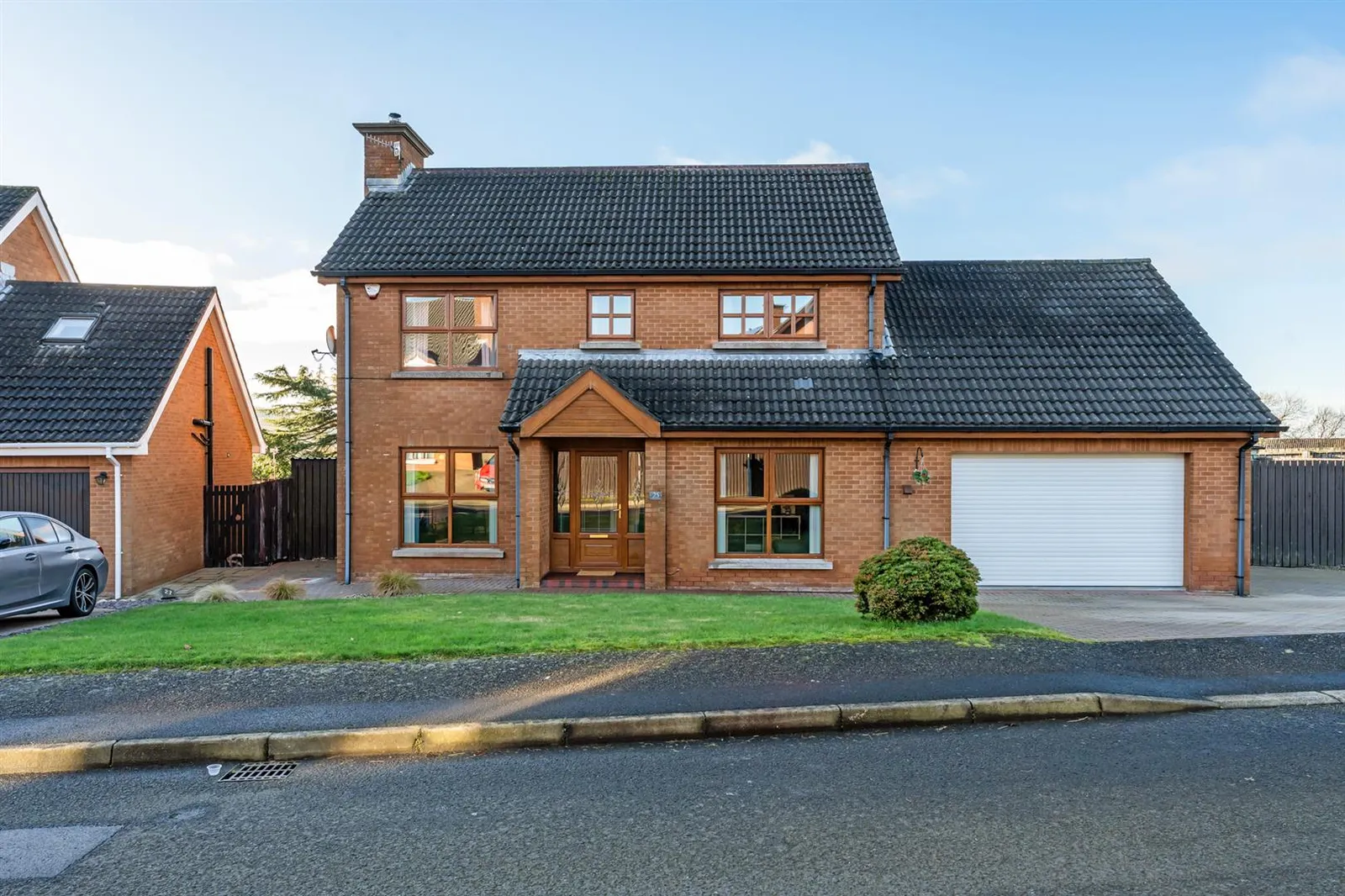 3 bedroom detached for sale at 25 Glebe Manor Newtownabbey BT36 6HF