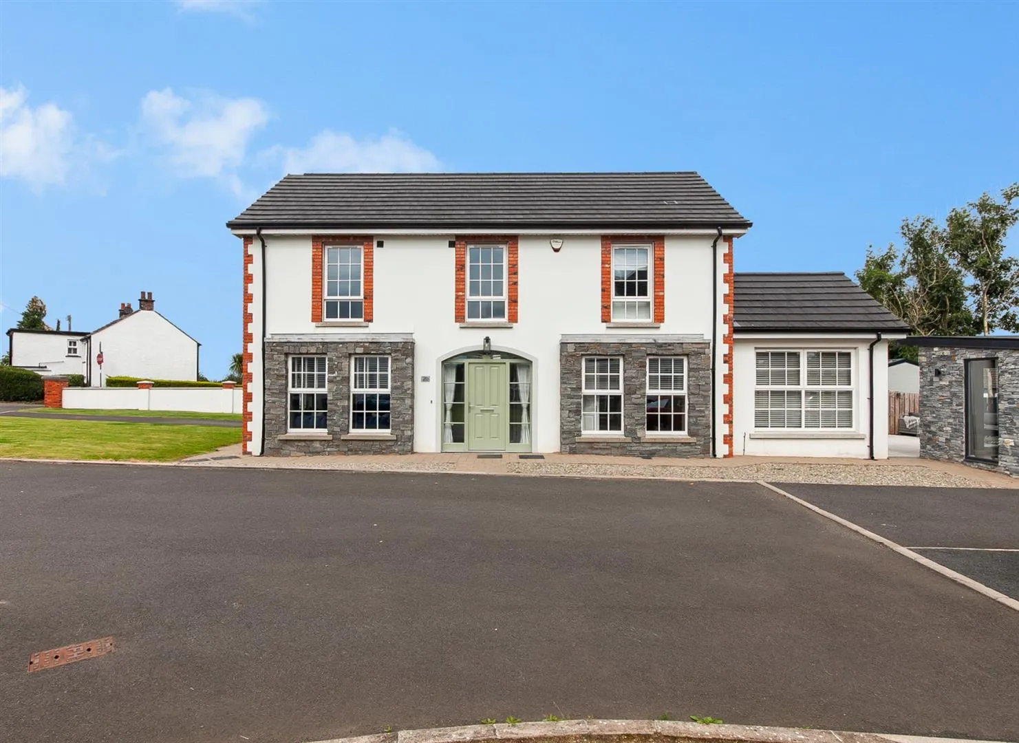3 bedroom detached for sale at 2B Lylehill Road East Templepatrick BT39 0HQ