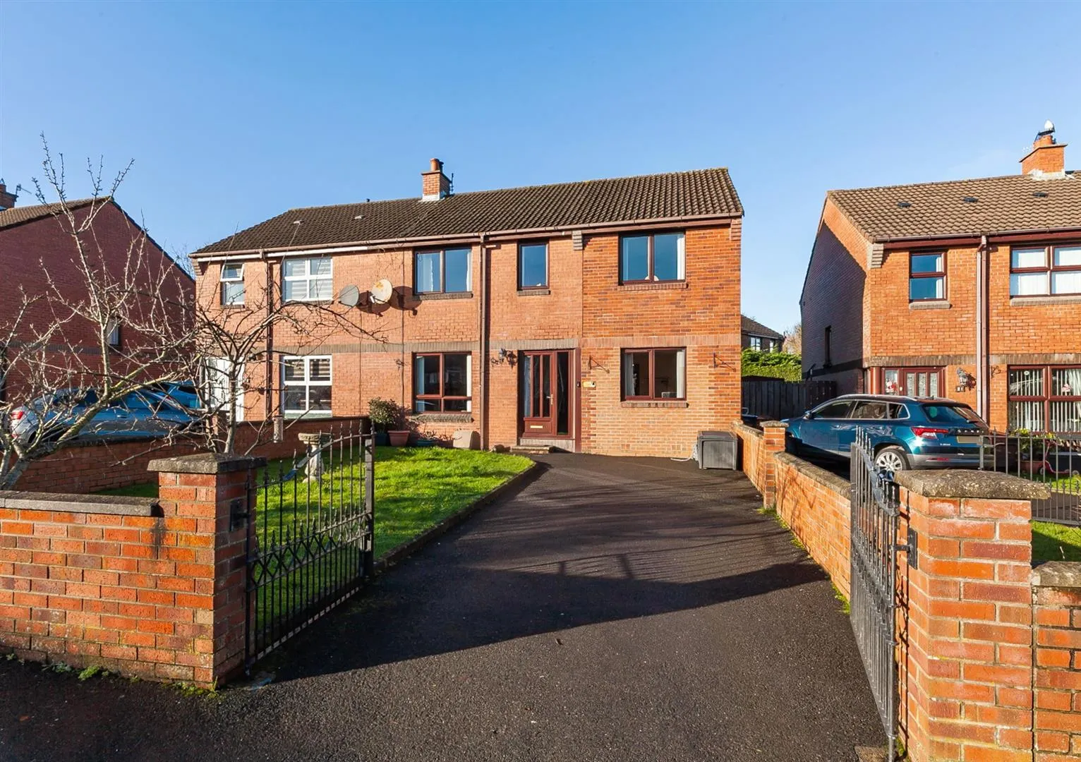 5 bedroom semi-detached for sale at 23 Kings Walk Newtownabbey BT37 0AS