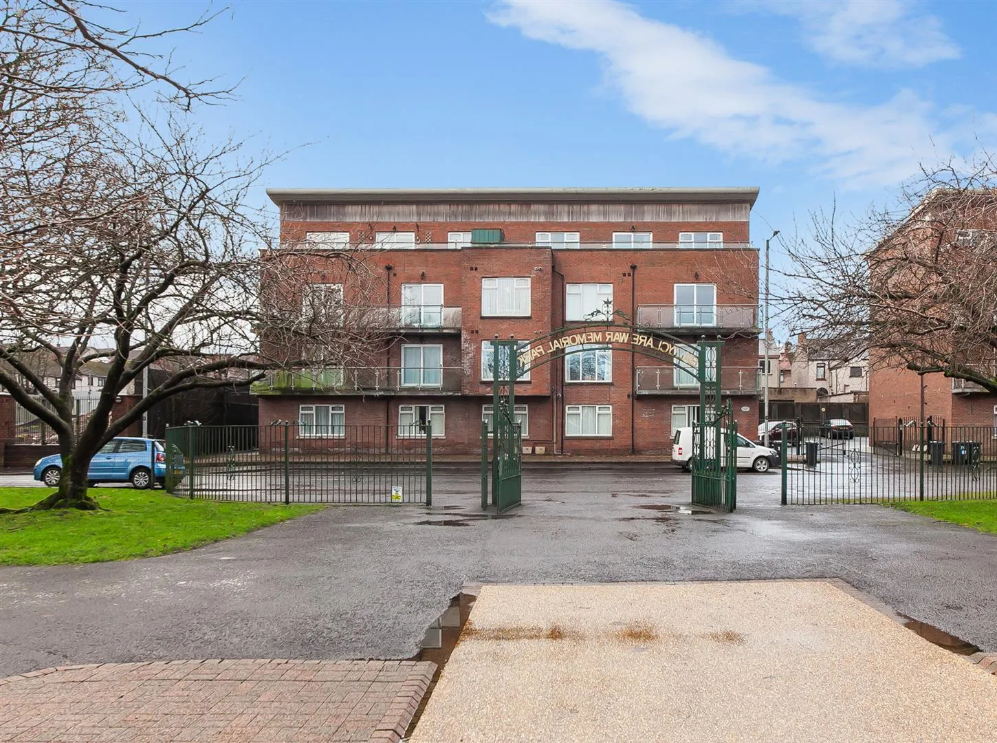 3 bedroom apartment to rent at 10 Parkview Ballyclare BT39 9FQ