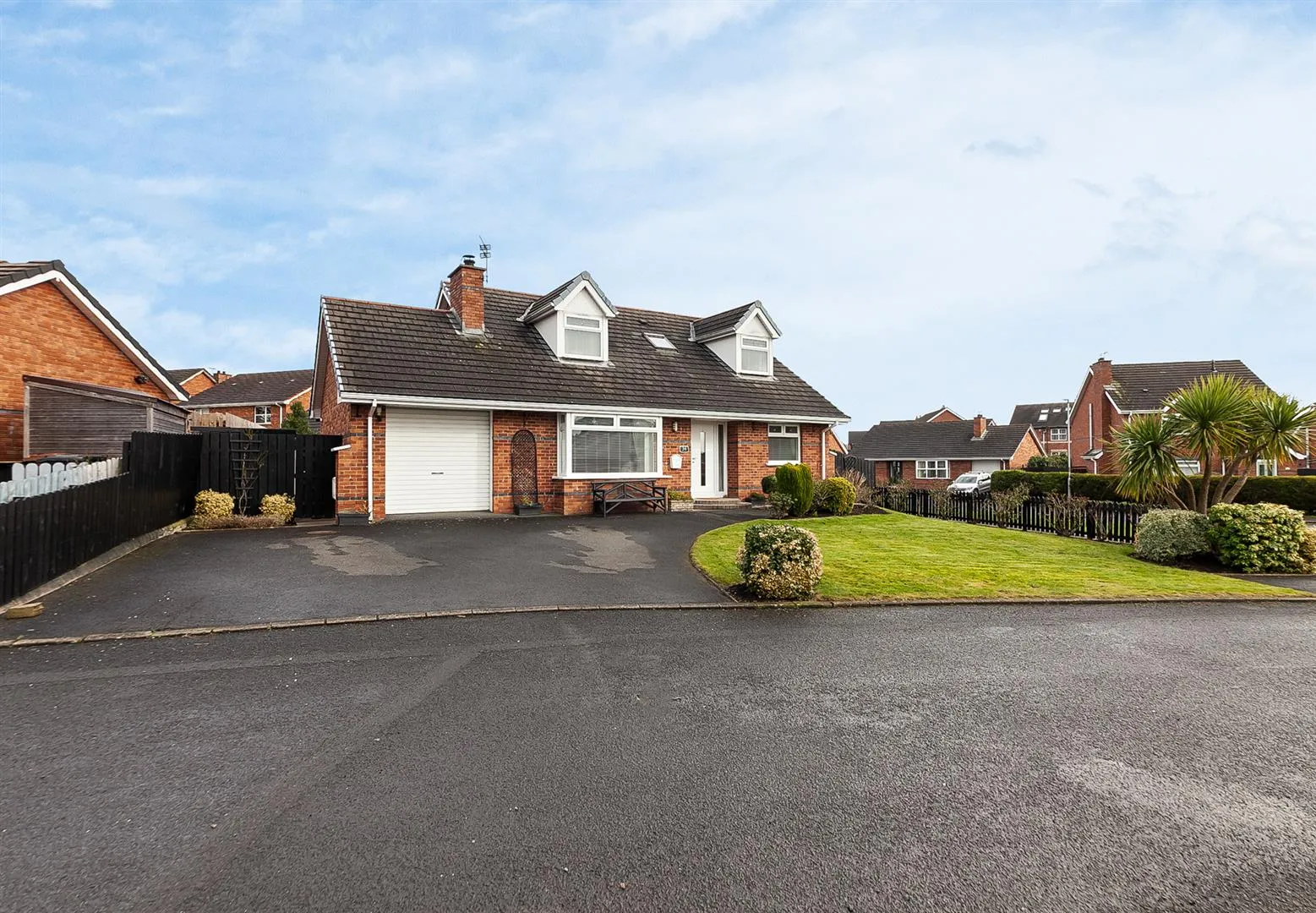 5 bedroom detached for sale at 34 Brackenridge Carrickfergus BT38 8FW