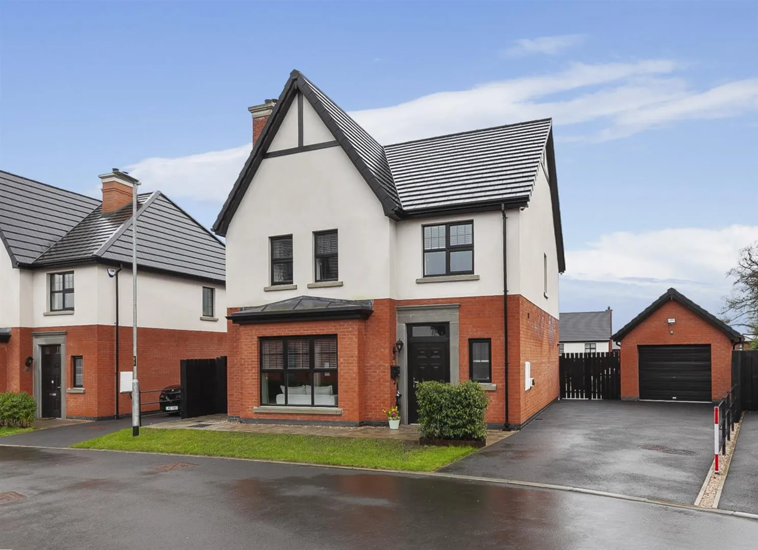 4 bedroom detached for sale at 4 Oakfield Park Place Newtownabbey BT37 0HP