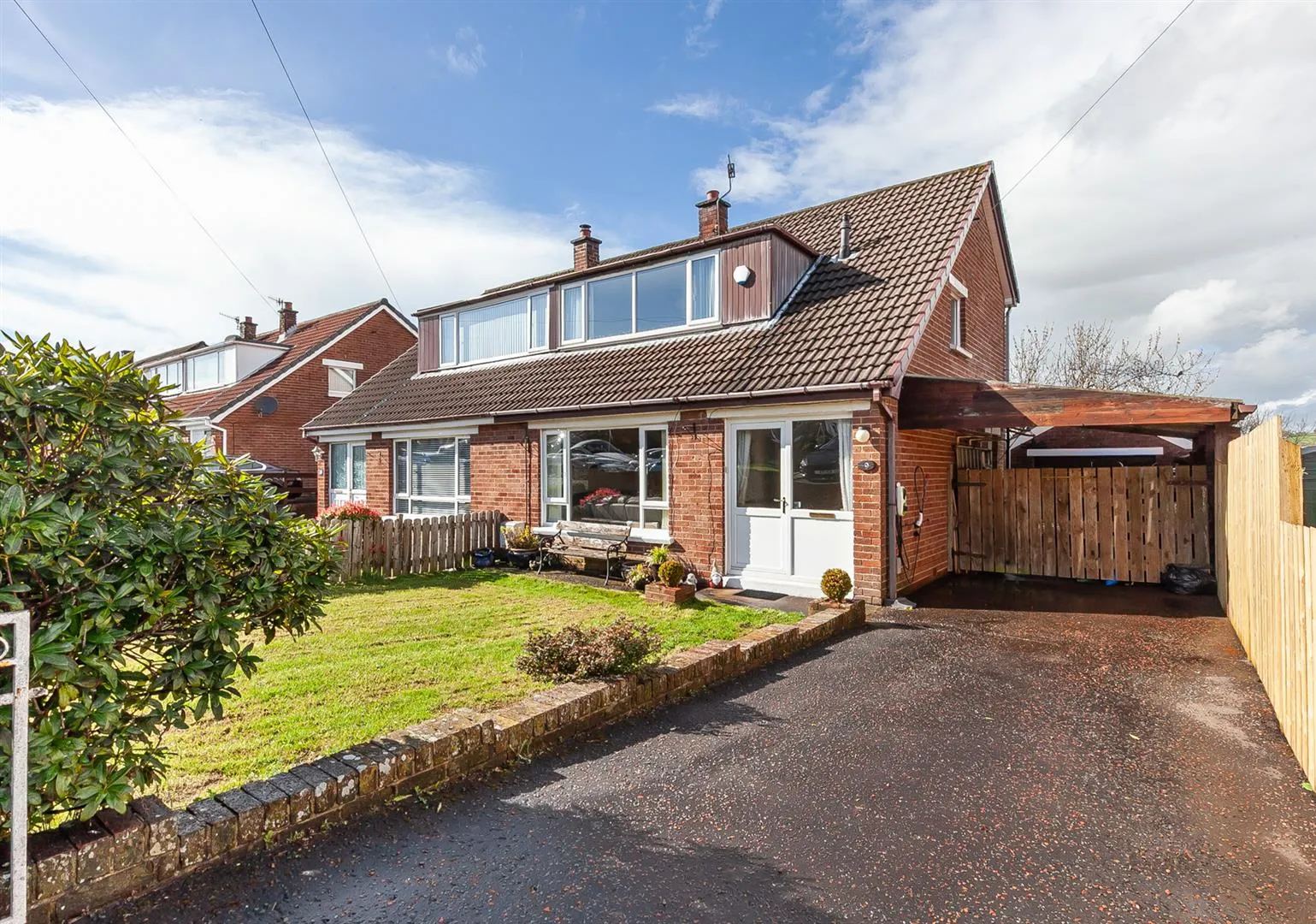 3 bedroom semi-detached for sale at 9 Fairview Way Newtownabbey BT36 6PX