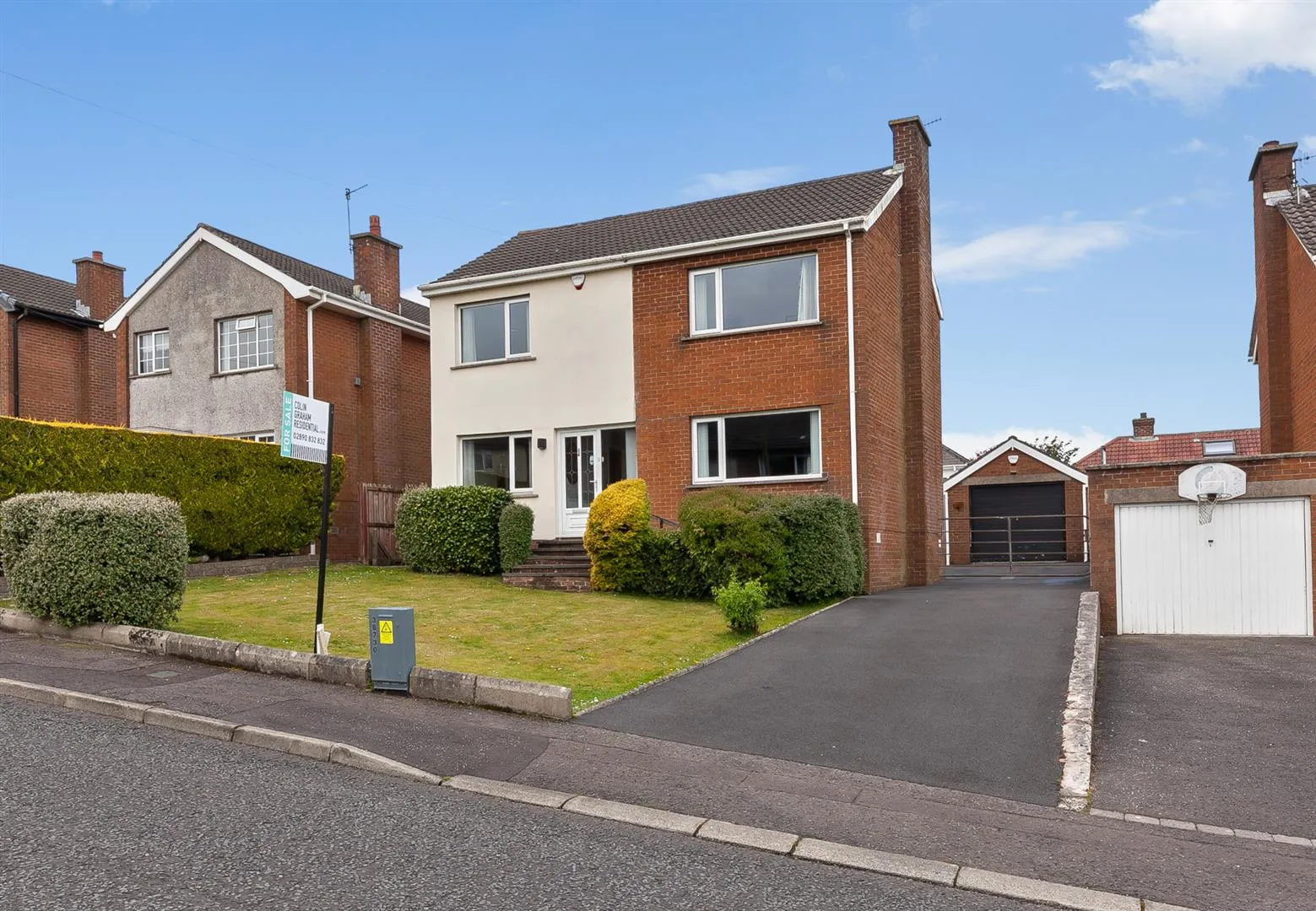 4 bedroom detached for sale at 15 Vaddegan Avenue Newtownabbey BT36 7SP