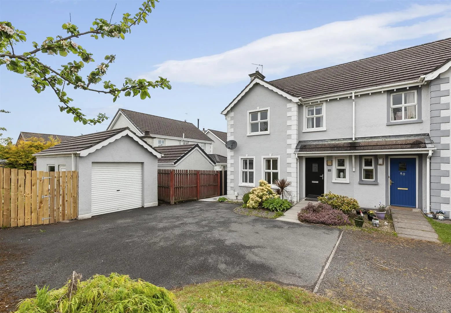 3 bedroom semi-detached to rent at 56 Gateside Manor Ballyclare BT39 9GA