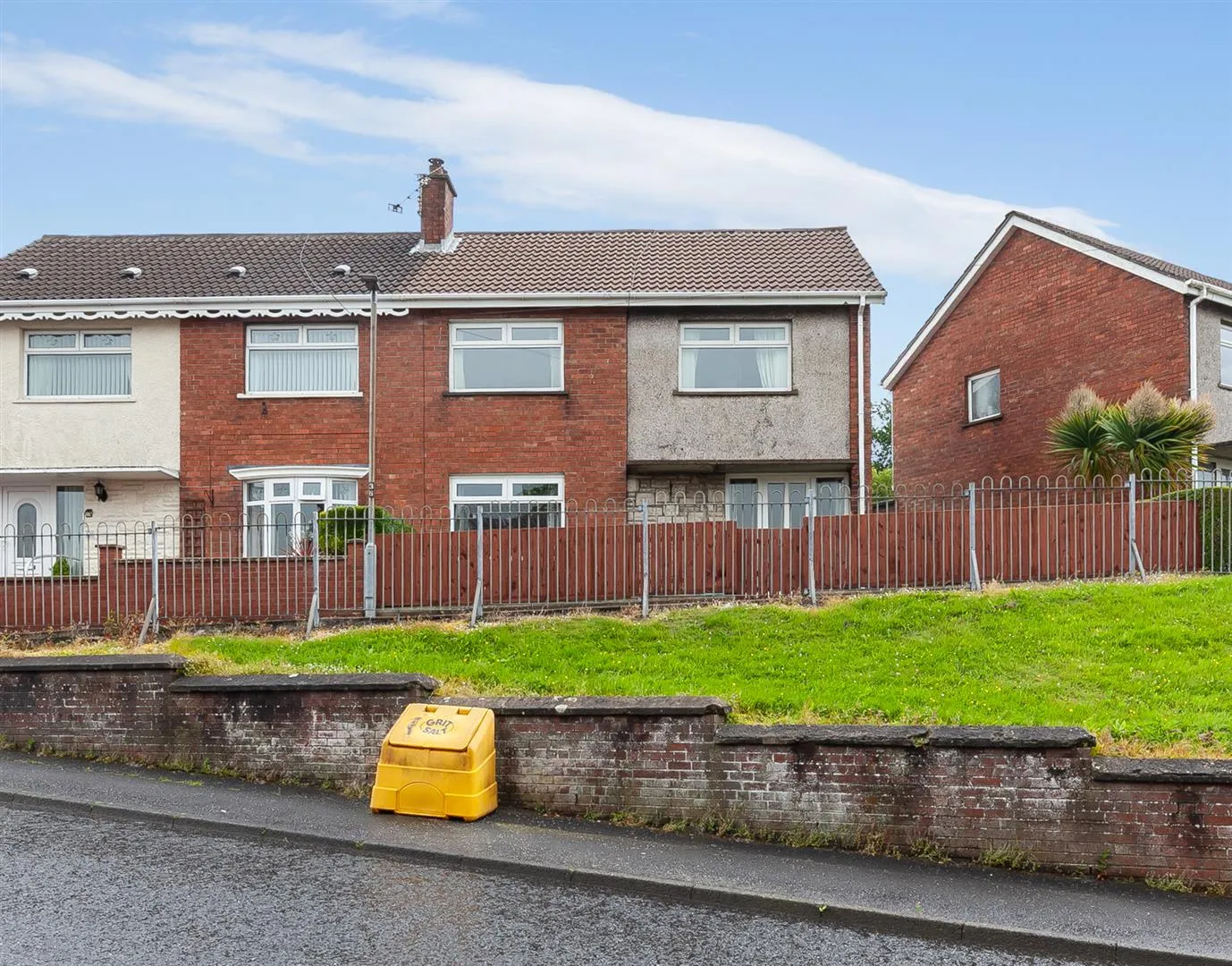 3 bedroom semi-detached for sale at 110 Queens Avenue Newtownabbey BT36 5HX