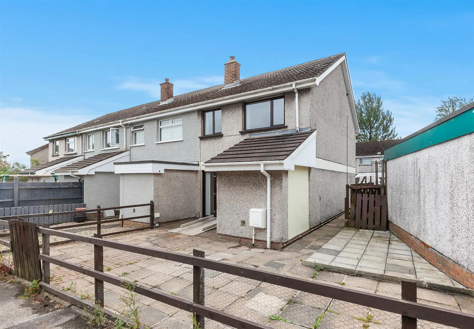 3 bedroom end terrace for sale at 17 Elderburn Newtownabbey BT36 5NF