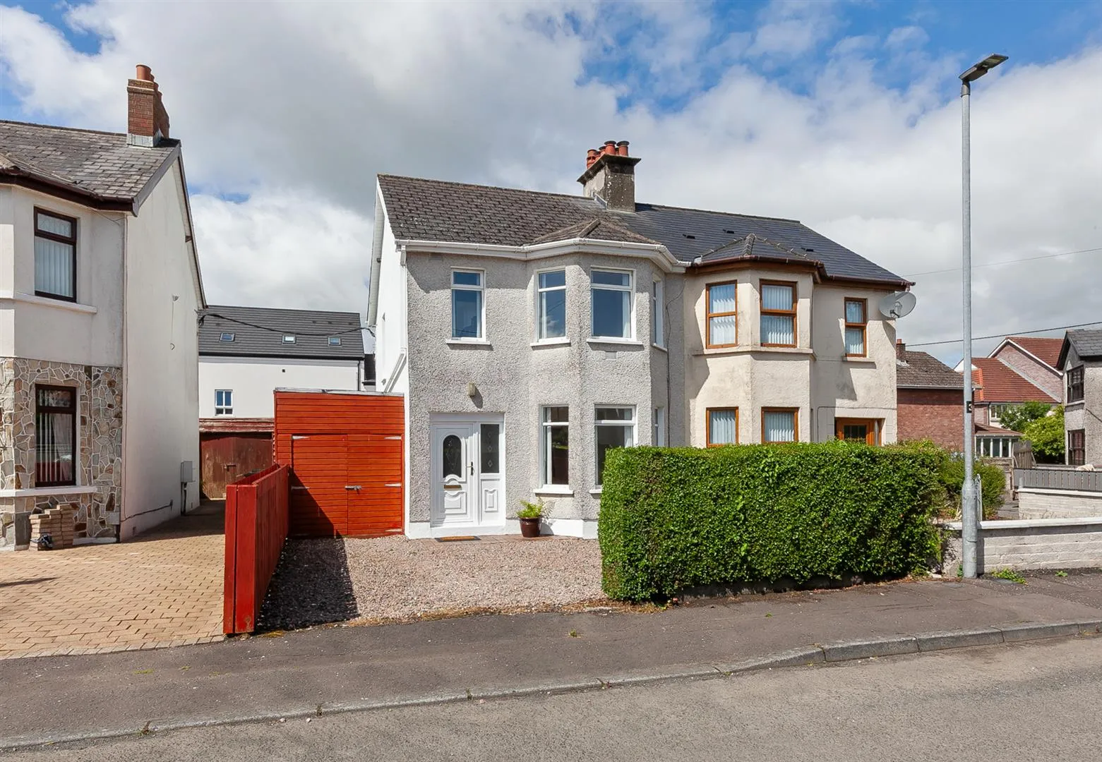 3 bedroom semi-detached for sale at 3 Hillview Park Newtownabbey BT36 5HW