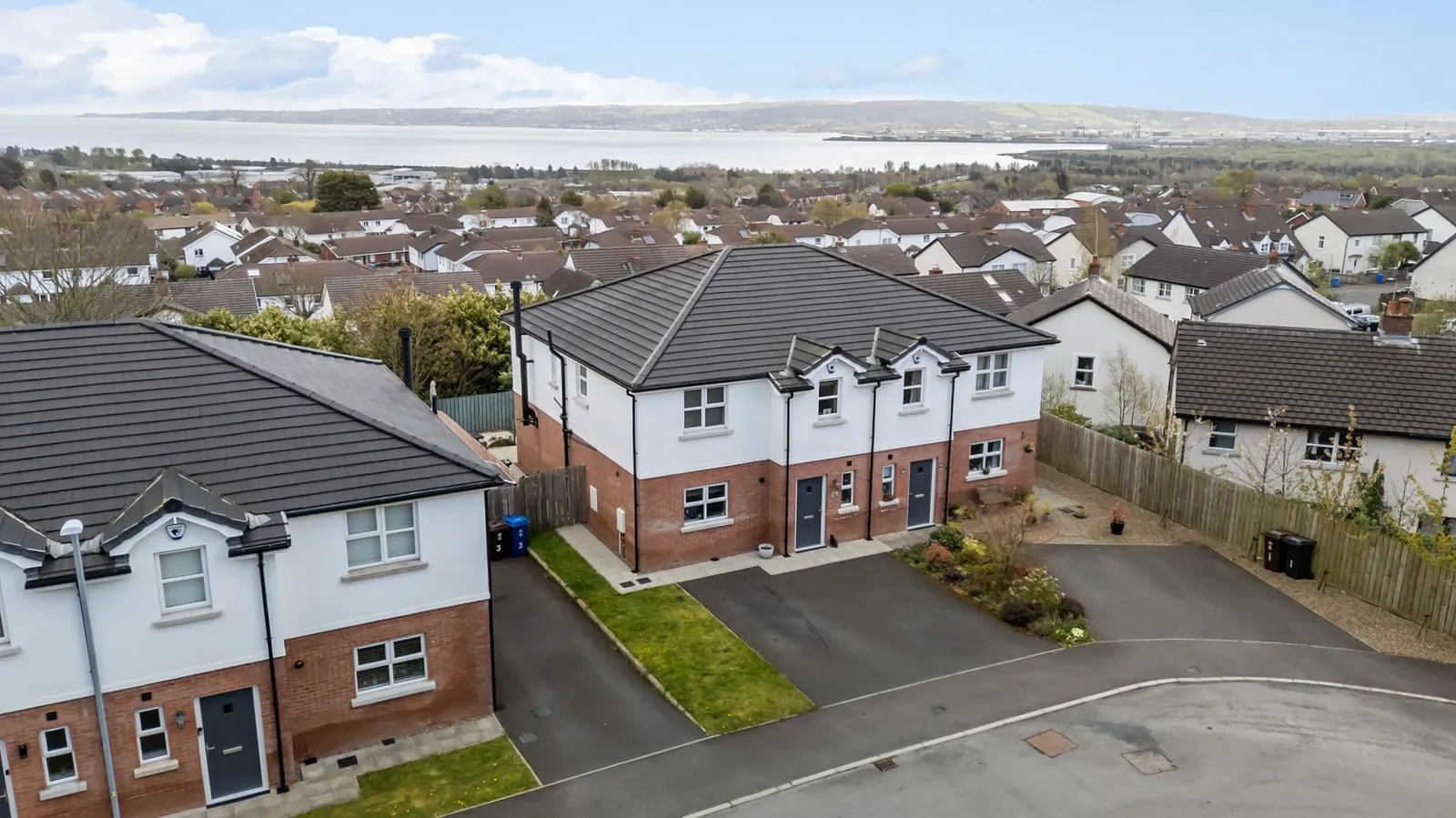 4 bedroom semi-detached for sale at 2 Northview Lane Newtownabbey BT36 7FT