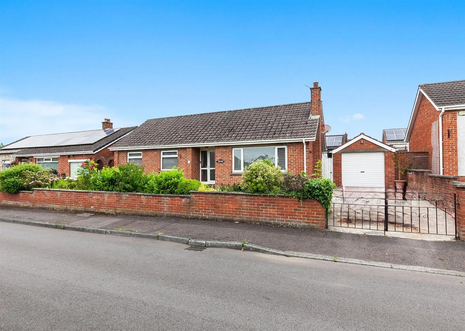3 bedroom detached for sale at 4 Laral Park Newtownabbey BT37 0LH