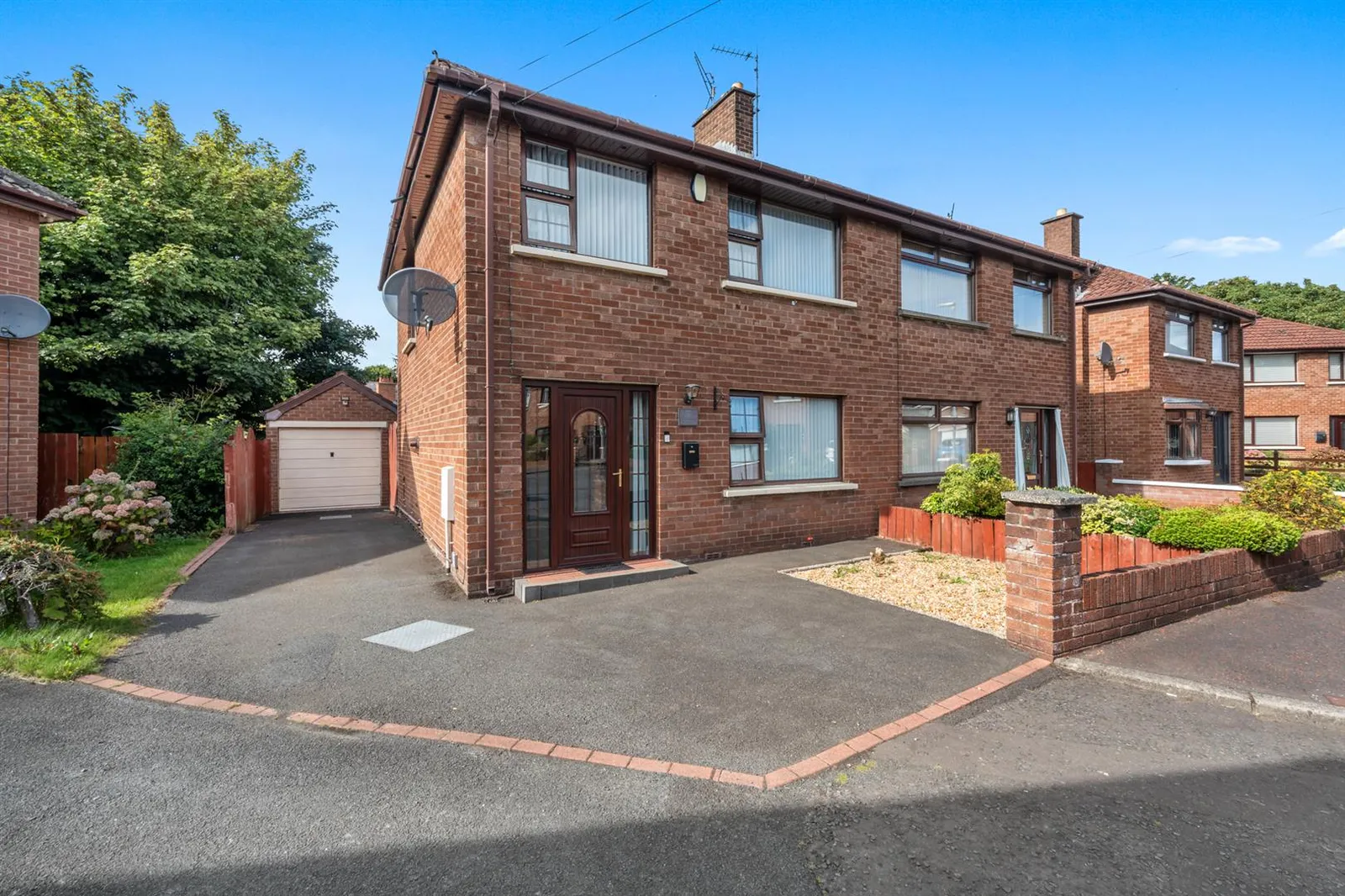 3 bedroom semi-detached for sale at 9 Deerpark Grove Belfast BT14 7PZ