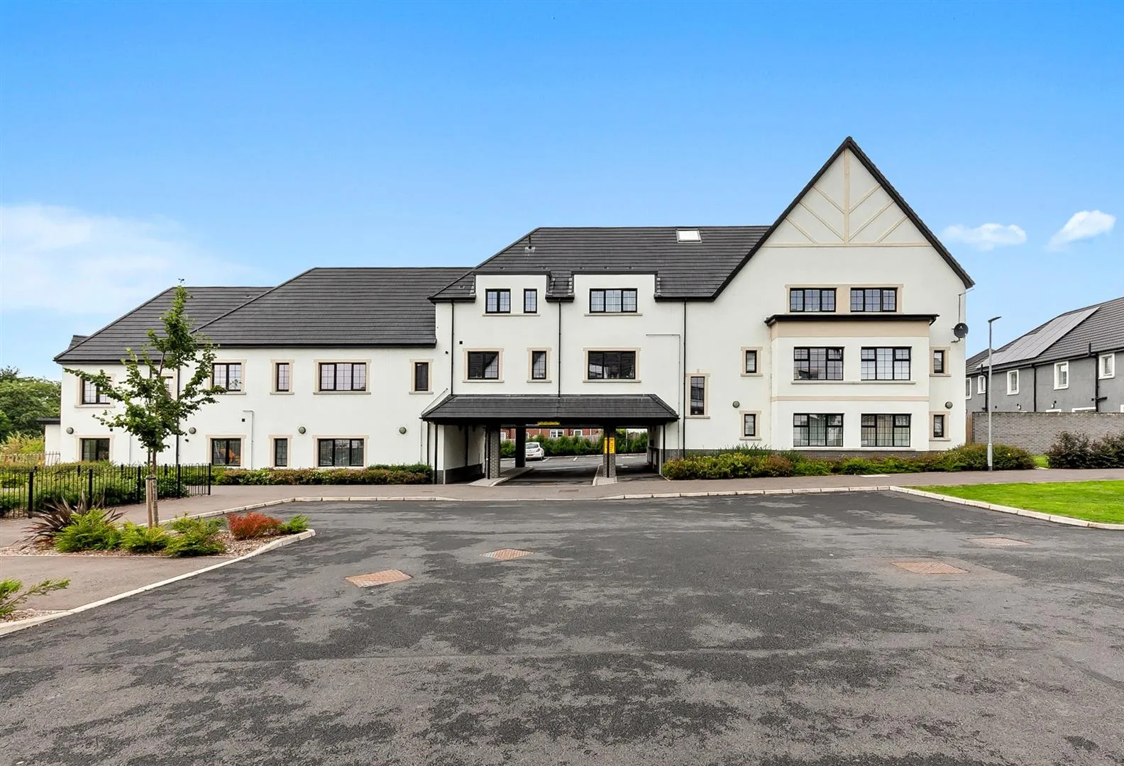 2 bedroom apartment to rent at 1 Belmont Hall Park Antrim BT41 1FD