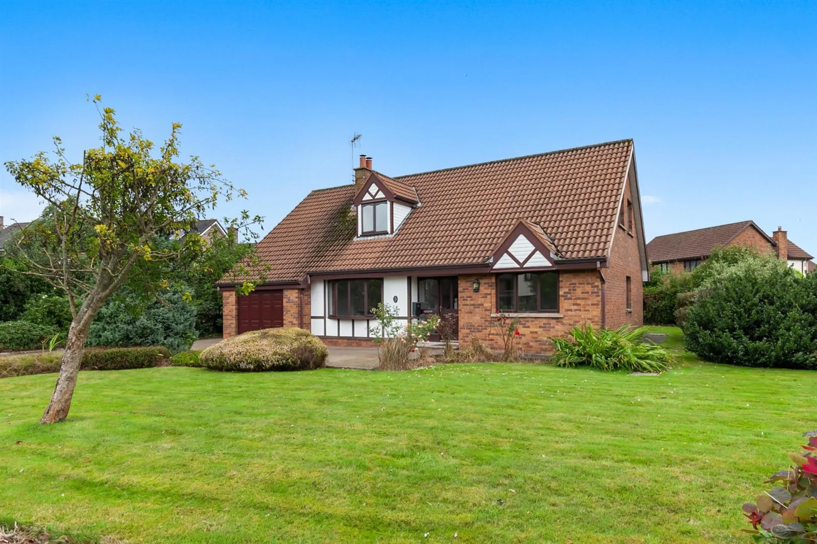 4 bedroom detached for sale at 39 Russell Manor Ballyclare BT39 9YR