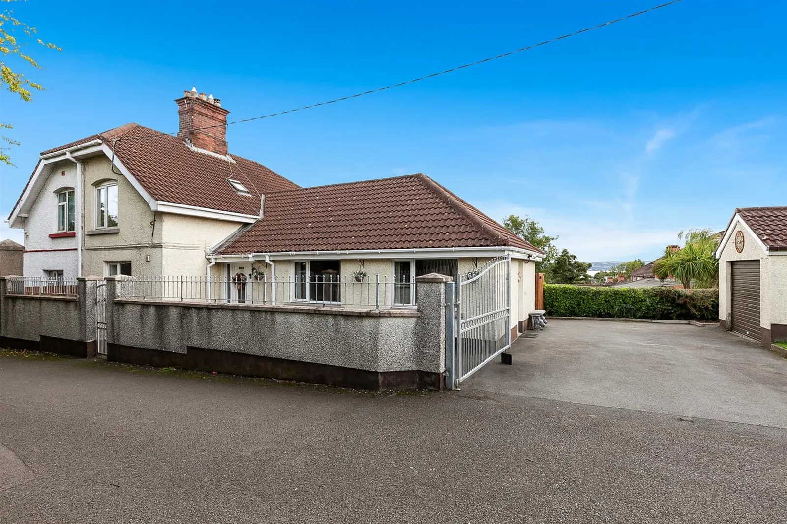 3 bedroom semi-detached for sale at 176 Station Road Greenisland BT38 8UN