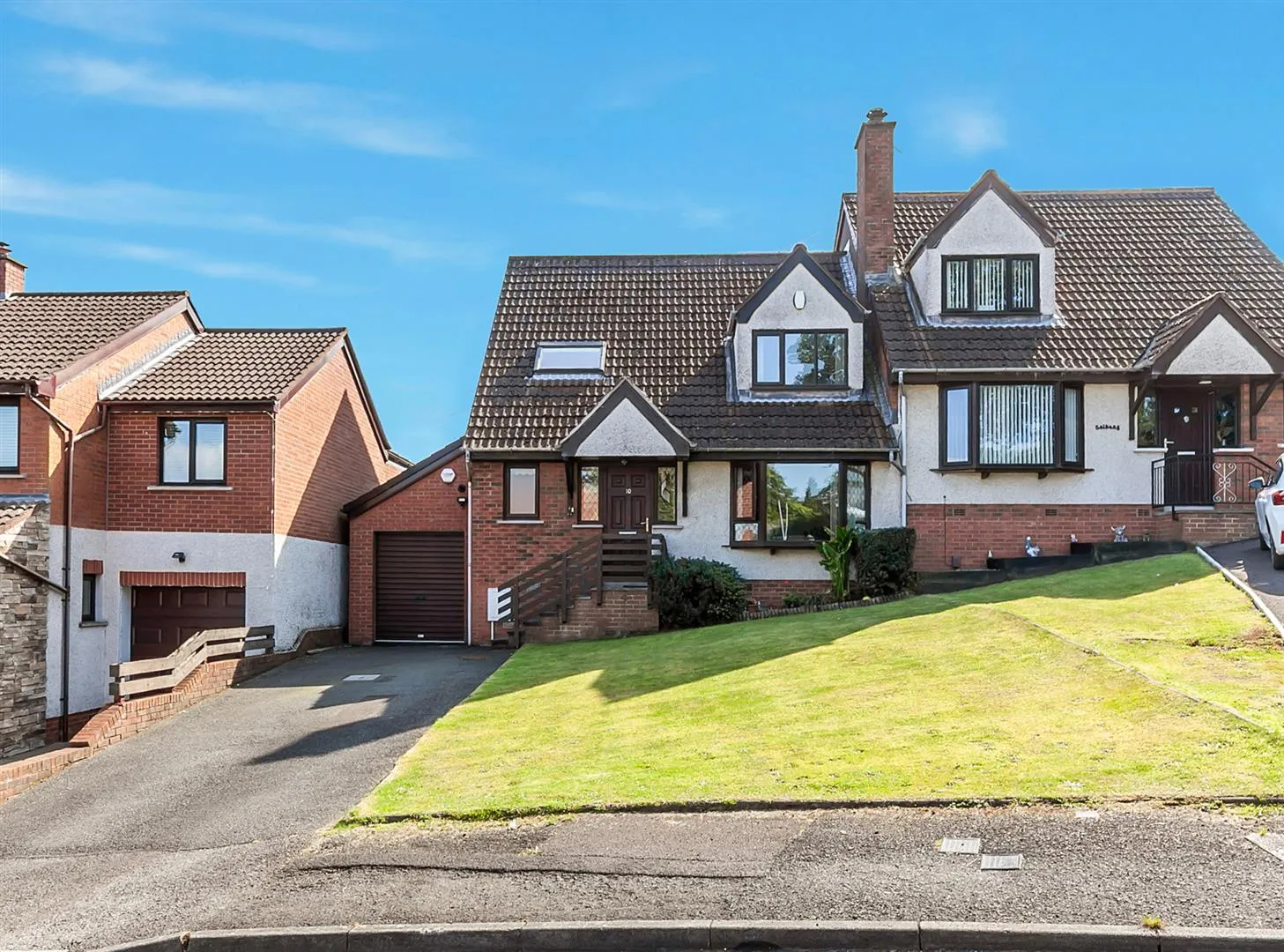 4 bedroom semi-detached for sale at 10 Hillside View Newtownabbey BT36 6DE