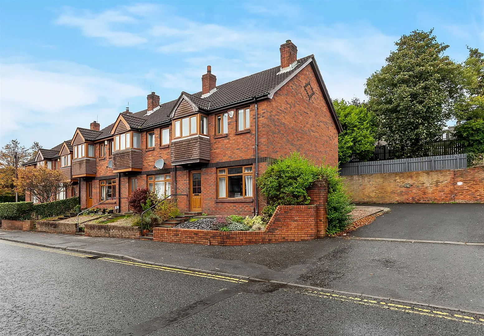 3 bedroom townhouse for sale at 5 Old Manse Court Newtownabbey BT37 0PW